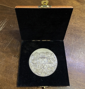 Ασημένιο Μετάλλιο 17 ΝΟΕΜΒΡΗ 1973 για το Πολυτεχνείο Χαράκτης Σούρσος