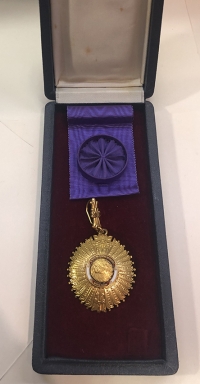 PERU .Distinguished service medal with rosette BOXED