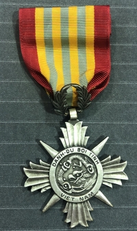 VIETNAM Order Of Bravery Medal