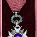 ΒΕΛΓΙΟ Ιππότης Order of the Crown With swords on ribbon Boxed