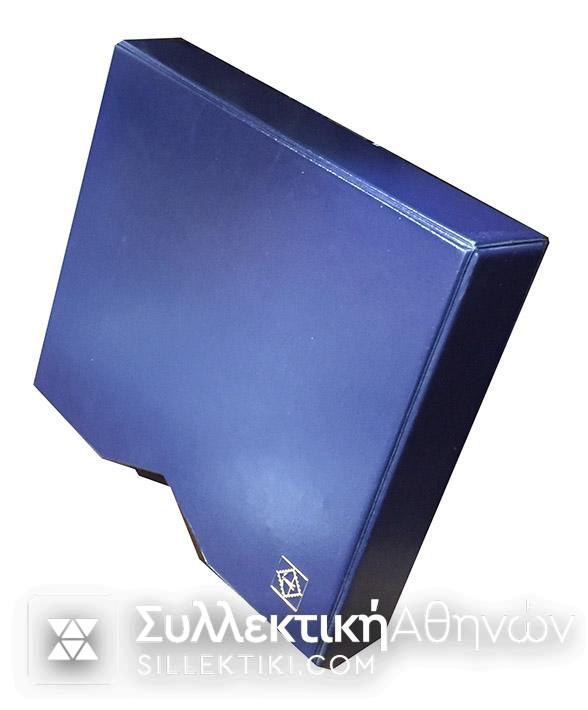 ΑΛΜΠΟΥΜ ΤΡΑΠΕΖΗΣ 2002 ΜΕ 12 ΜΠΛΙΣΤΕΡ