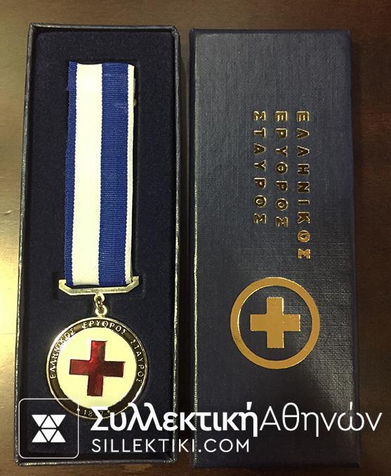 Medal of Red Cross in box