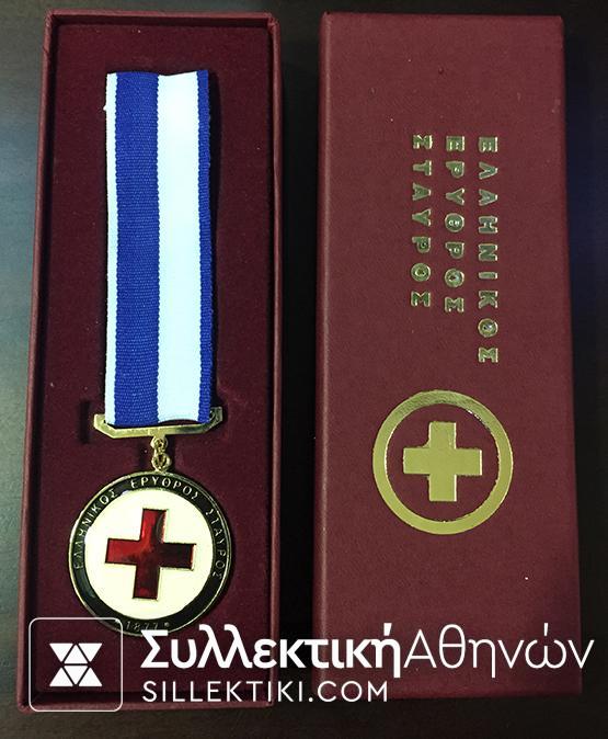 Medal of Red Cross in box