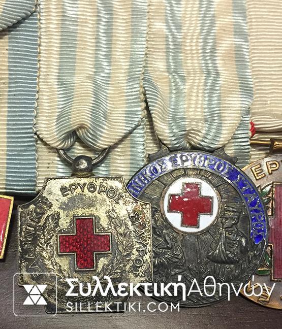 Εξαιρετικά σπάνια μπαρέτα μεταλλίων Ερυθρού Σταυρού μαζί με τα διακριτικά στολής