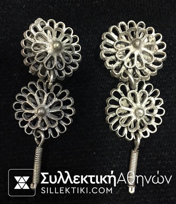 Old traditional earrigs