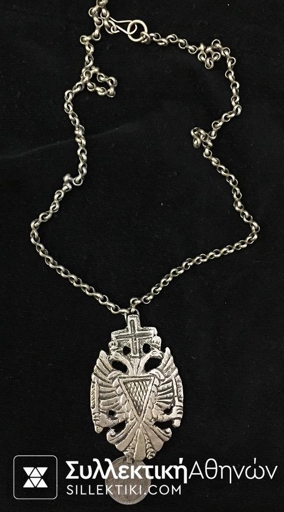 old traditional jeuel