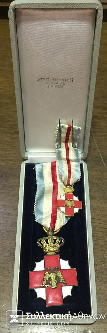 Medal and Miniature Order Red Cross BOXED