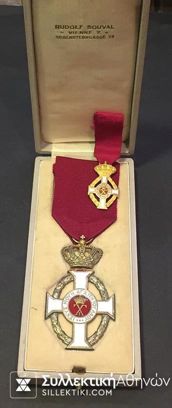 Gold Cross Order Of King George With Miniature Boxed (SOUVAL made)