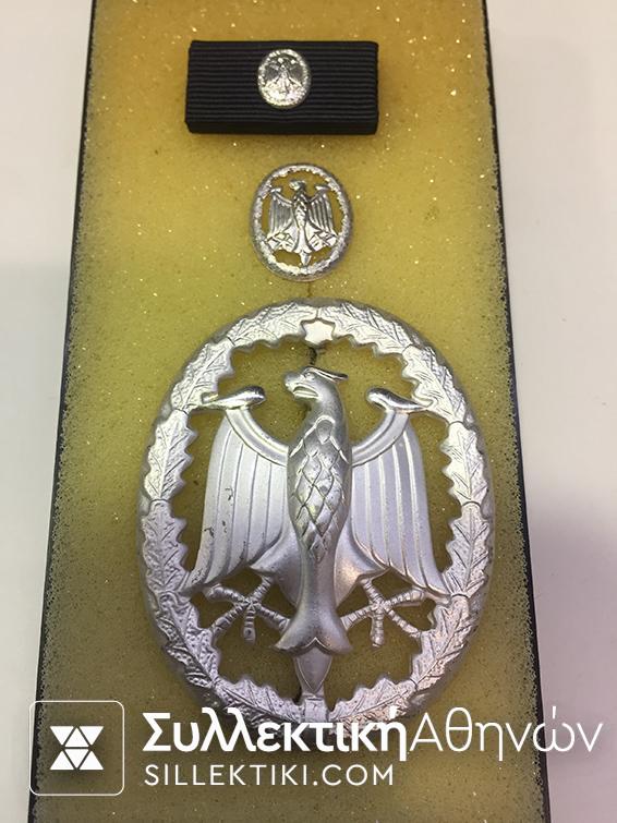 GERMANY . Badge and Pin Boxed