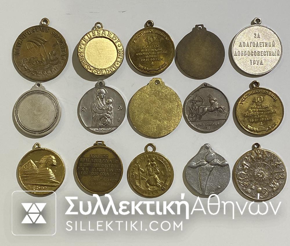 Συλλογή με 15 διαφορετικά μετάλλια ξένα όλα για κρίκο.