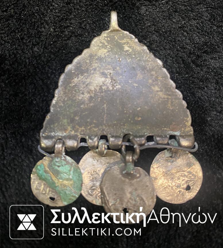 Κρεμαστάρι "Φαρμακερό¨ Σκαλιστό με φλουράκια