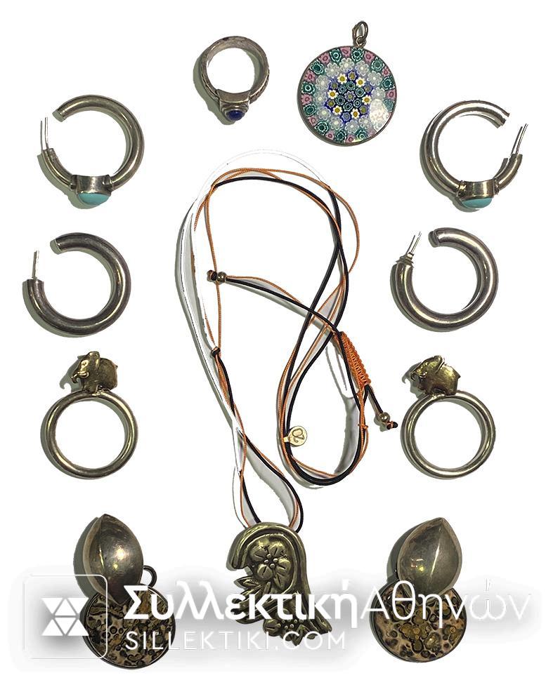 Beautiful lot with various silver jewelry in perfect and excellent condition.