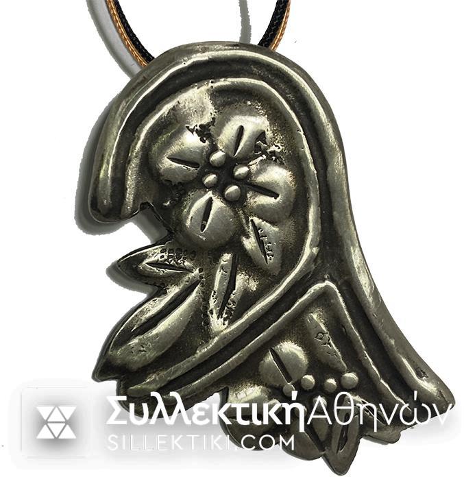 Beautiful lot with various silver jewelry in perfect and excellent condition.