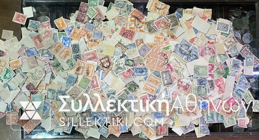 Lot with several hundred foreign stamps, most of them from the early 1900s!